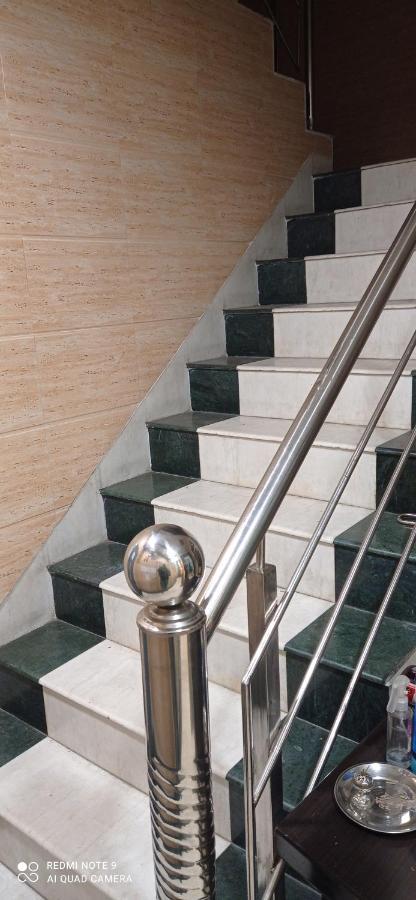 Hotel Ravi Residency Джаландхар Екстериор снимка